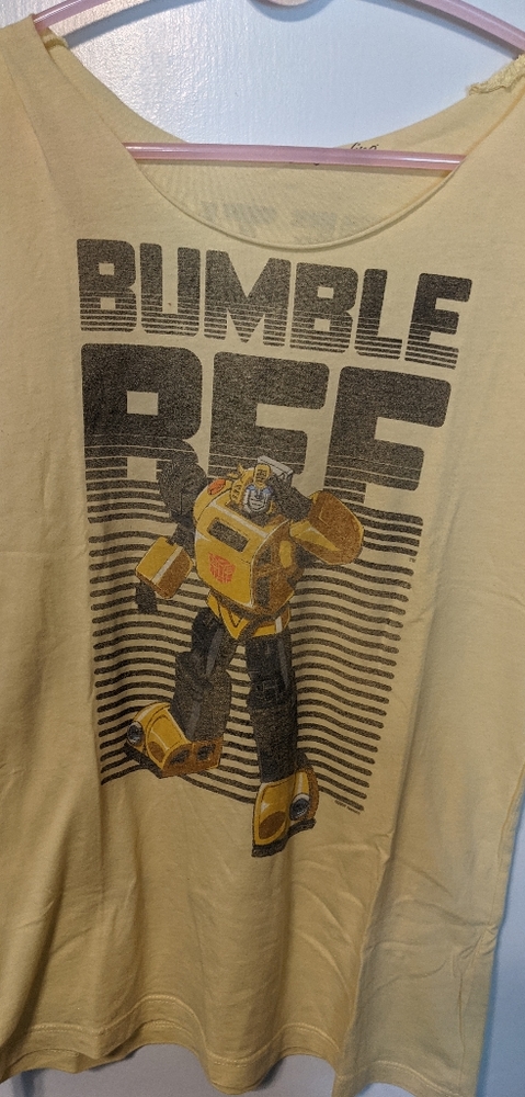 ✨BUNDLE 3+ tanks for $5 each!! Transformers Bumblebee cutoff tank